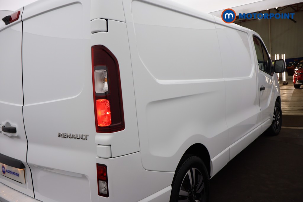 Renault Trafic Extra Sport Automatic Diesel Panel Van - Stock Number (1673627) - 24th supplementary image
