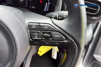 Toyota Yaris Design Automatic Petrol-Electric Hybrid Hatchback - Stock Number (1673772) - 3rd supplementary image