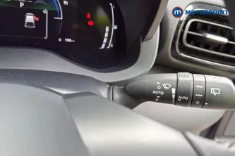Toyota Yaris Design Automatic Petrol-Electric Hybrid Hatchback - Stock Number (1673772) - 6th supplementary image