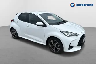 Toyota Yaris Design Automatic Petrol-Electric Hybrid Hatchback - Stock Number (1673772) - Drivers side front corner