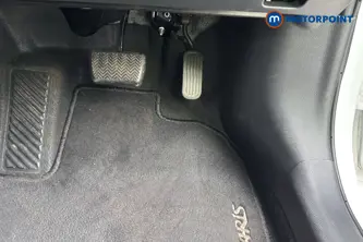 Toyota Yaris Design Automatic Petrol-Electric Hybrid Hatchback - Stock Number (1673772) - 24th supplementary image
