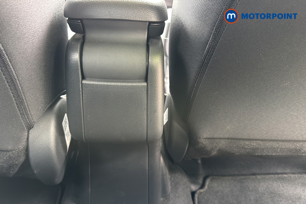 Toyota Yaris Design Automatic Petrol-Electric Hybrid Hatchback - Stock Number (1673772) - 28th supplementary image