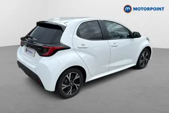 Toyota Yaris Design Automatic Petrol-Electric Hybrid Hatchback - Stock Number (1673772) - Passenger side rear corner