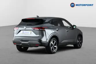 Nissan Qashqai N-Connecta Automatic Petrol SUV - Stock Number (1673788) - Passenger side rear corner