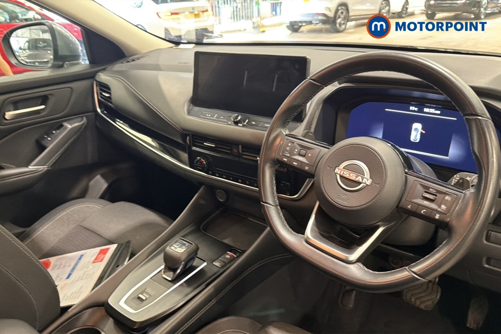 Nissan Qashqai N-Connecta Automatic Petrol SUV - Stock Number (1673788) - 1st supplementary image