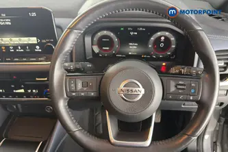 Nissan Qashqai Tekna Manual Petrol SUV - Stock Number (1674248) - 2nd supplementary image
