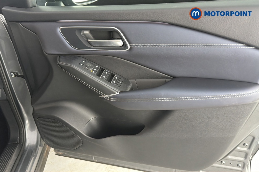 Nissan Qashqai Tekna Manual Petrol SUV - Stock Number (1674248) - 18th supplementary image