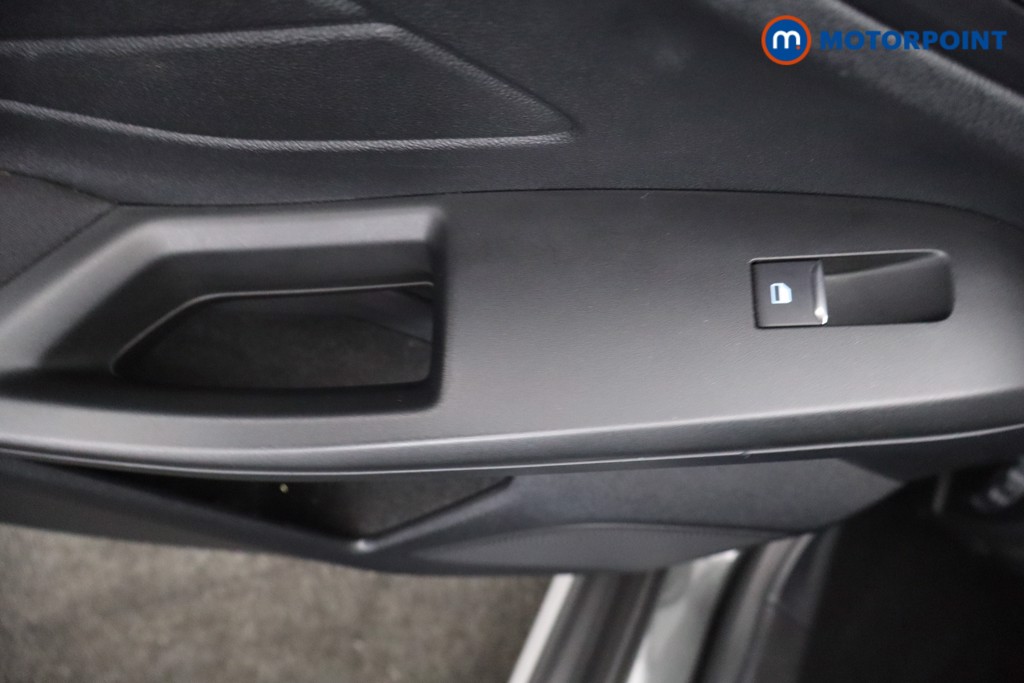 Ford Focus Active Edition Manual Petrol Hatchback - Stock Number (1674445) - 35th supplementary image