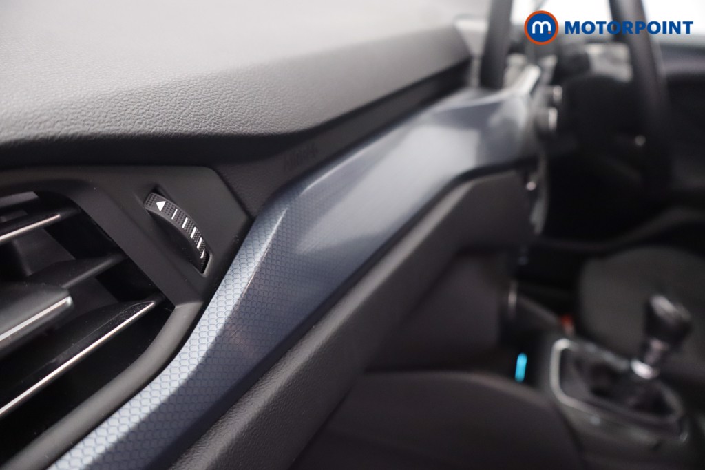 Ford Focus Active Edition Manual Petrol Hatchback - Stock Number (1674445) - 38th supplementary image