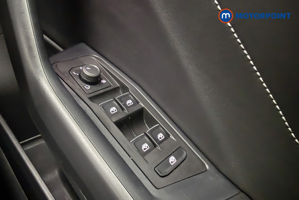 Volkswagen T-Roc R-Line Automatic Petrol SUV - Stock Number (1674553) - 17th supplementary image