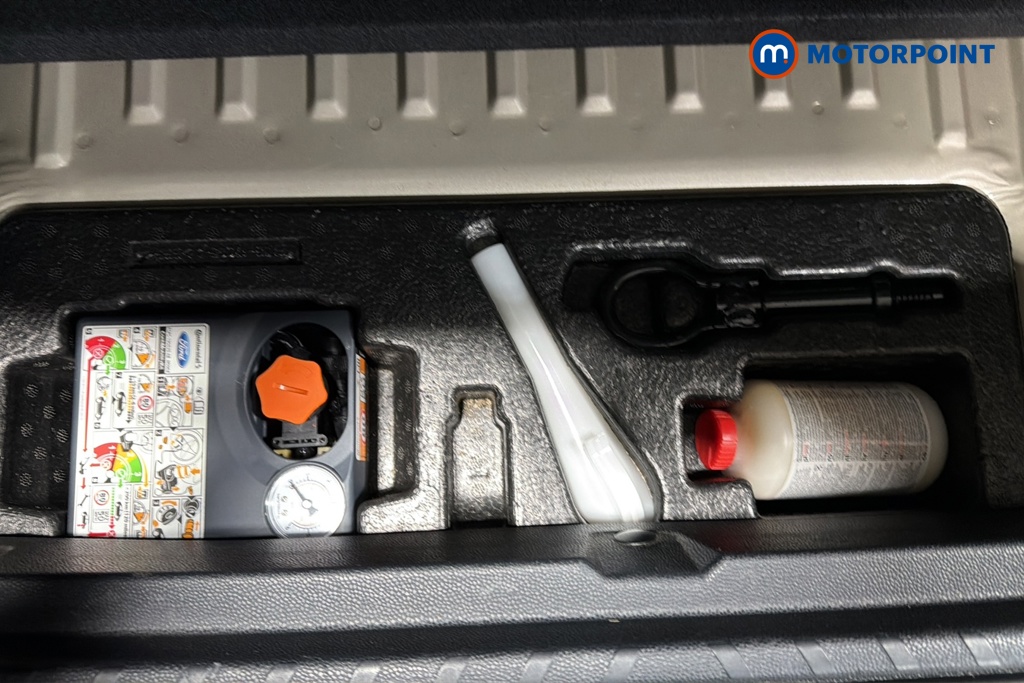 Ford Ecosport Titanium Automatic Petrol SUV - Stock Number (1674566) - 33rd supplementary image