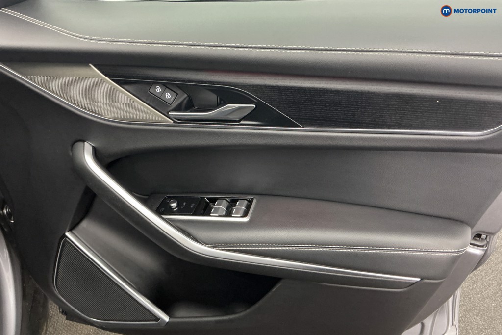 Jaguar F-Pace R-Dynamic Black Automatic Diesel SUV - Stock Number (1674773) - 26th supplementary image
