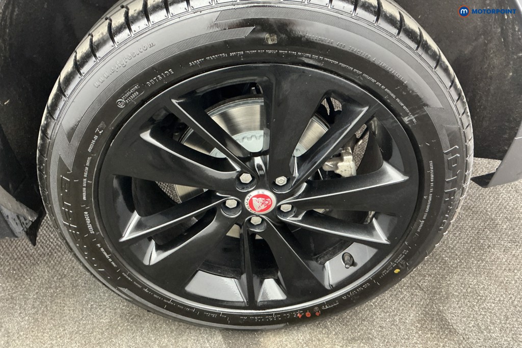 Jaguar F-Pace R-Dynamic Black Automatic Diesel SUV - Stock Number (1674773) - 37th supplementary image