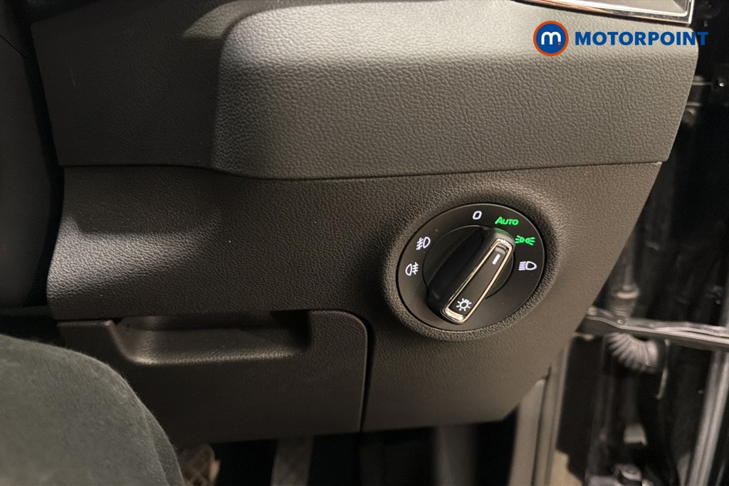 Skoda Karoq Se L Automatic Petrol SUV - Stock Number (1674807) - 11th supplementary image