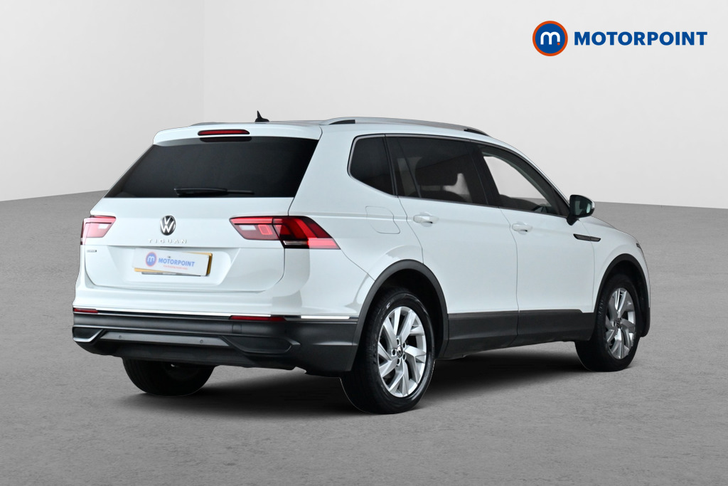 Volkswagen Tiguan Allspace Life Manual Petrol SUV - Stock Number (1674839) - Passenger side rear corner