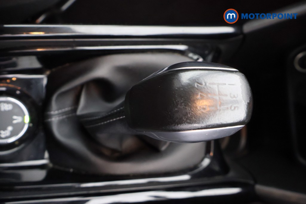 Peugeot 2008 Allure Manual Diesel SUV - Stock Number (1675139) - 8th supplementary image