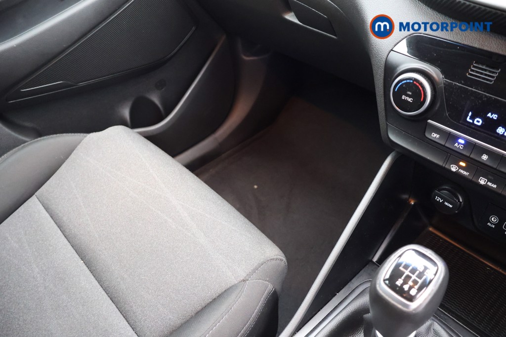 Hyundai Tucson Se Nav Manual Diesel SUV - Stock Number (1675923) - 17th supplementary image