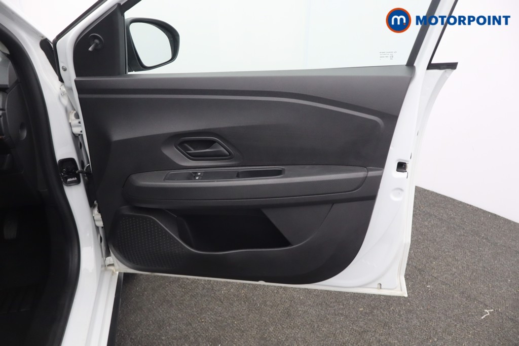 Dacia Sandero Stepway Essential Manual Petrol Hatchback - Stock Number (1676391) - 7th supplementary image