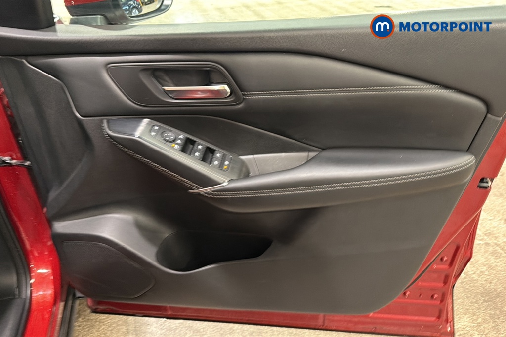Nissan Qashqai N-Connecta Manual Petrol SUV - Stock Number (1676410) - 18th supplementary image