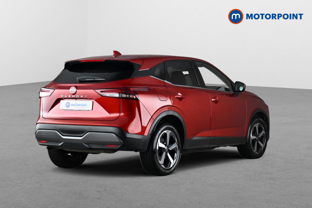 Nissan Qashqai N-Connecta Manual Petrol SUV - Stock Number (1676410) - Passenger side rear corner
