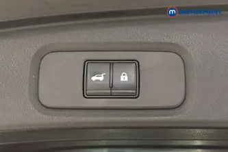 Nissan Qashqai Tekna Automatic Petrol-Electric Hybrid SUV - Stock Number (1676781) - 35th supplementary image