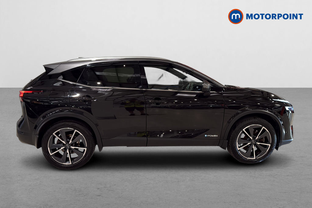 Nissan Qashqai Tekna Automatic Petrol-Electric Hybrid SUV - Stock Number (1676781) - Passenger side
