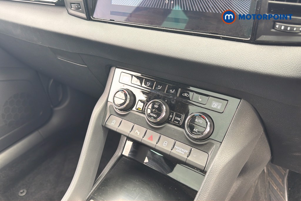 Skoda Karoq Sportline Edition Manual Petrol SUV - Stock Number (1676841) - 12th supplementary image