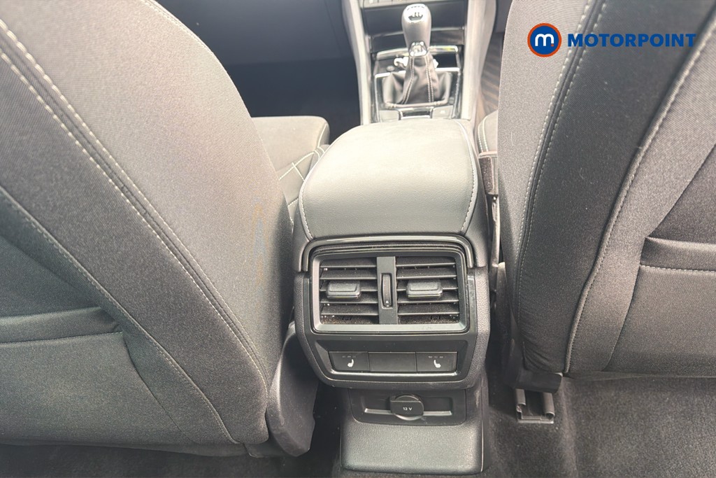 Skoda Karoq Sportline Edition Manual Petrol SUV - Stock Number (1676841) - 30th supplementary image