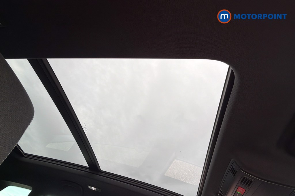 Skoda Karoq Sportline Edition Manual Petrol SUV - Stock Number (1676841) - 32nd supplementary image