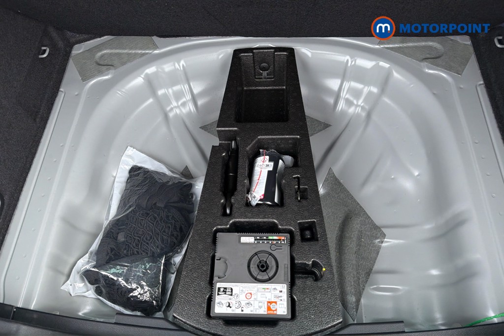 Skoda Karoq Sportline Edition Manual Petrol SUV - Stock Number (1676841) - 34th supplementary image