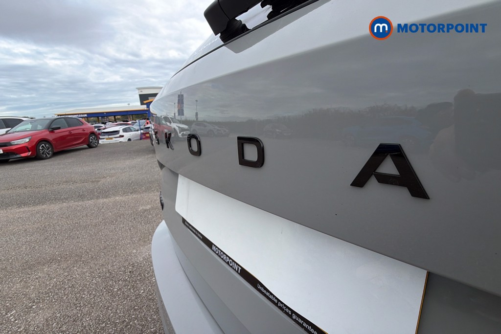 Skoda Karoq Sportline Edition Manual Petrol SUV - Stock Number (1676841) - 37th supplementary image