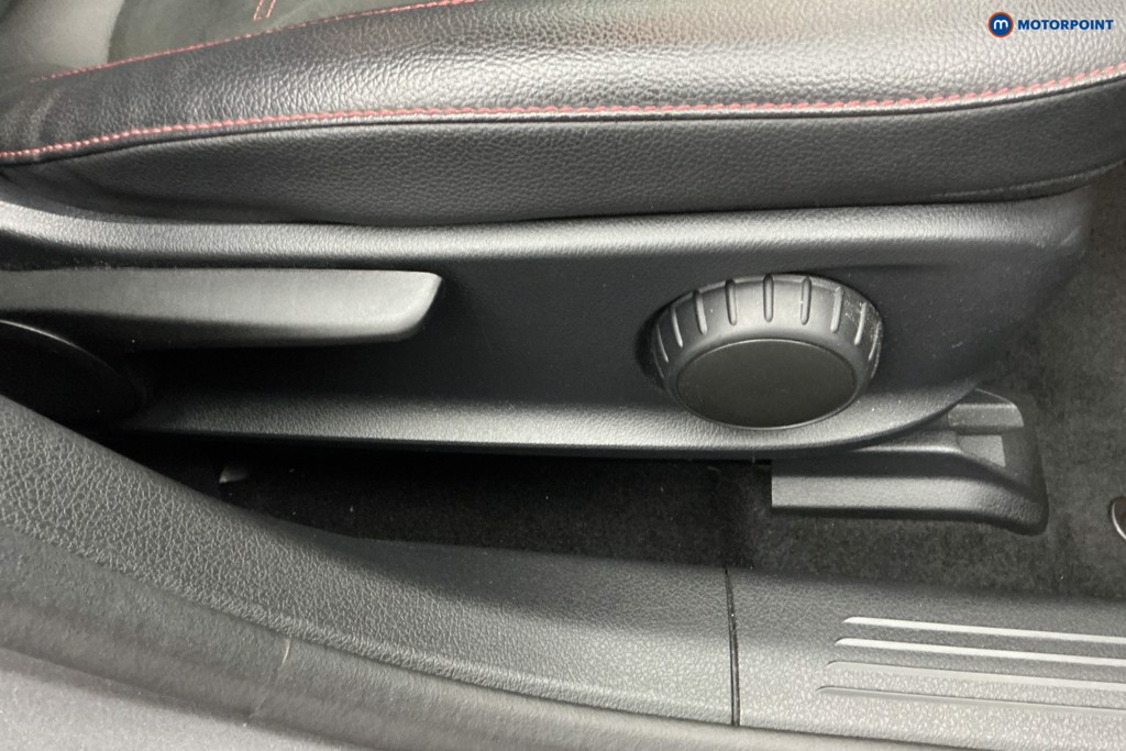 Mercedes-Benz A Class Amg Line Automatic Petrol Hatchback - Stock Number (1677054) - 25th supplementary image