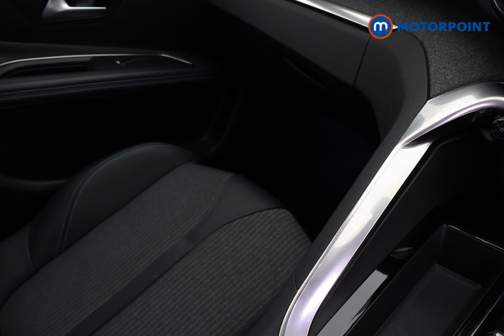 Peugeot 3008 Allure Premium-Plus Automatic Petrol Plug-In Hybrid SUV - Stock Number (1677301) - 17th supplementary image