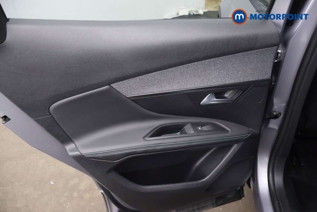 Peugeot 3008 Allure Premium-Plus Automatic Petrol Plug-In Hybrid SUV - Stock Number (1677301) - 26th supplementary image
