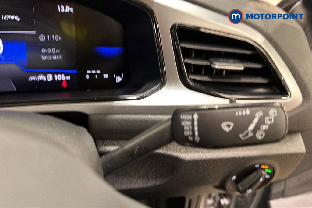 Volkswagen T-Roc Life Manual Petrol SUV - Stock Number (1677465) - 6th supplementary image