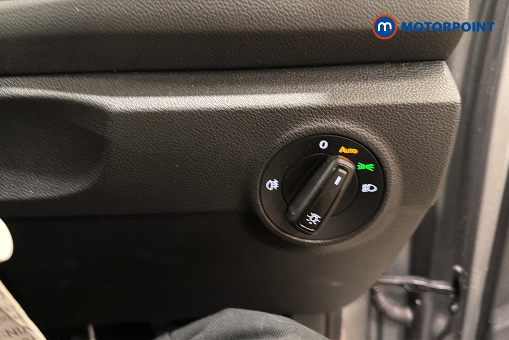 Volkswagen T-Roc Life Manual Petrol SUV - Stock Number (1677465) - 11th supplementary image
