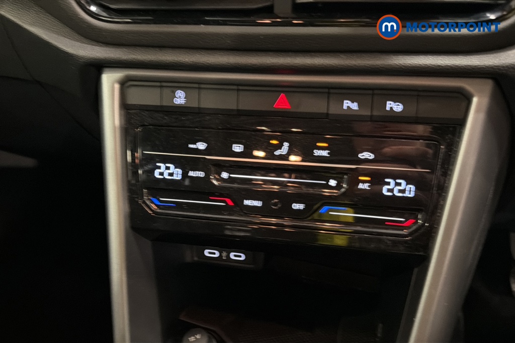 Volkswagen T-Roc Life Manual Petrol SUV - Stock Number (1677465) - 12th supplementary image