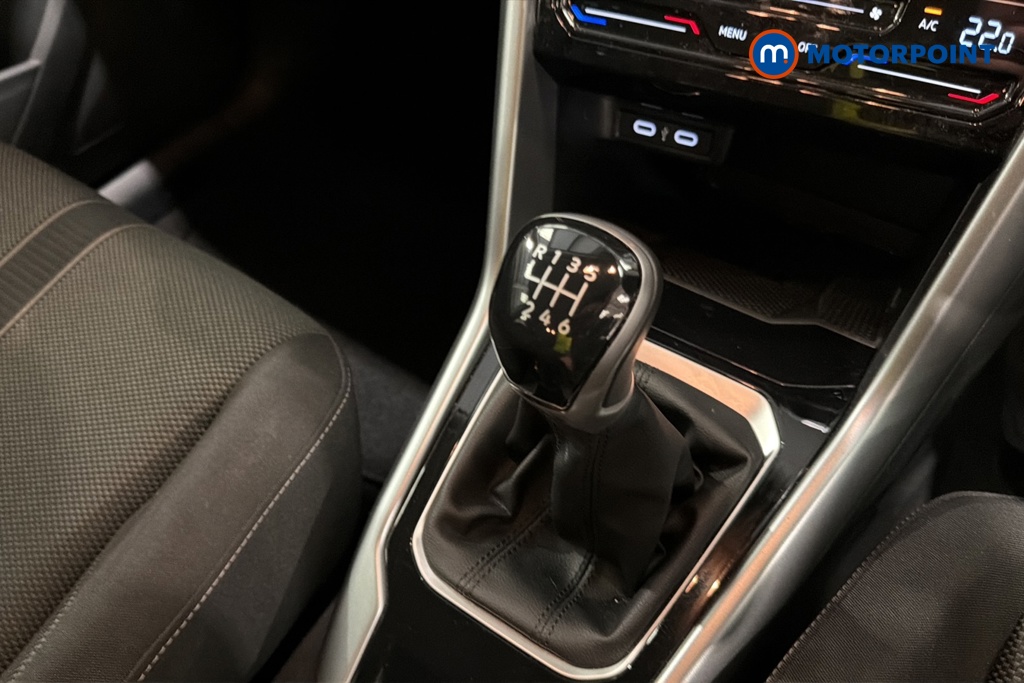 Volkswagen T-Roc Life Manual Petrol SUV - Stock Number (1677465) - 15th supplementary image