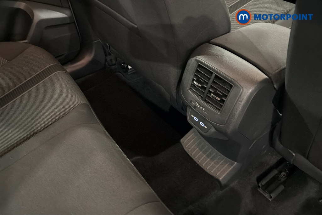 Volkswagen T-Roc Life Manual Petrol SUV - Stock Number (1677465) - 28th supplementary image