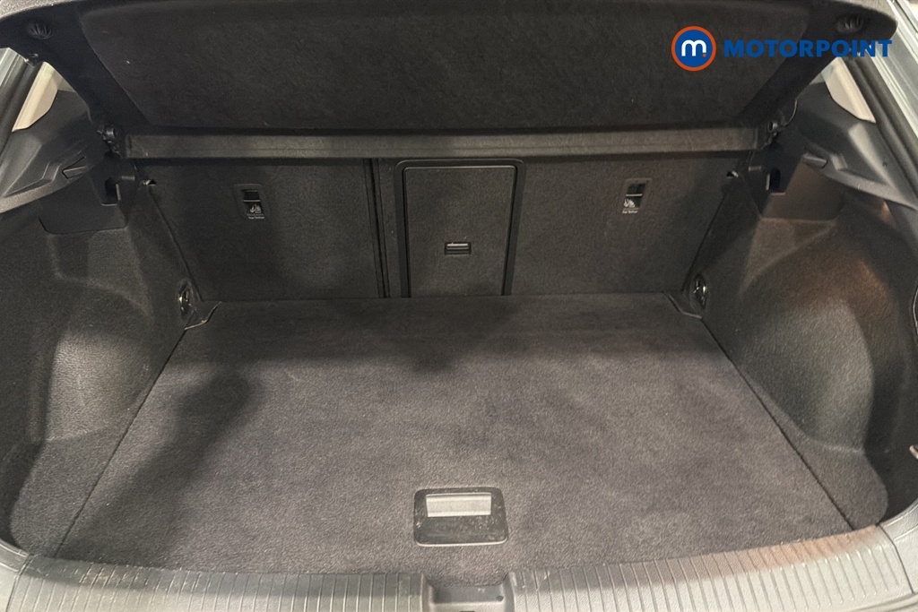 Volkswagen T-Roc Life Manual Petrol SUV - Stock Number (1677465) - 30th supplementary image