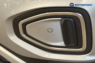 Volkswagen T-Roc Life Manual Petrol SUV - Stock Number (1677465) - 38th supplementary image