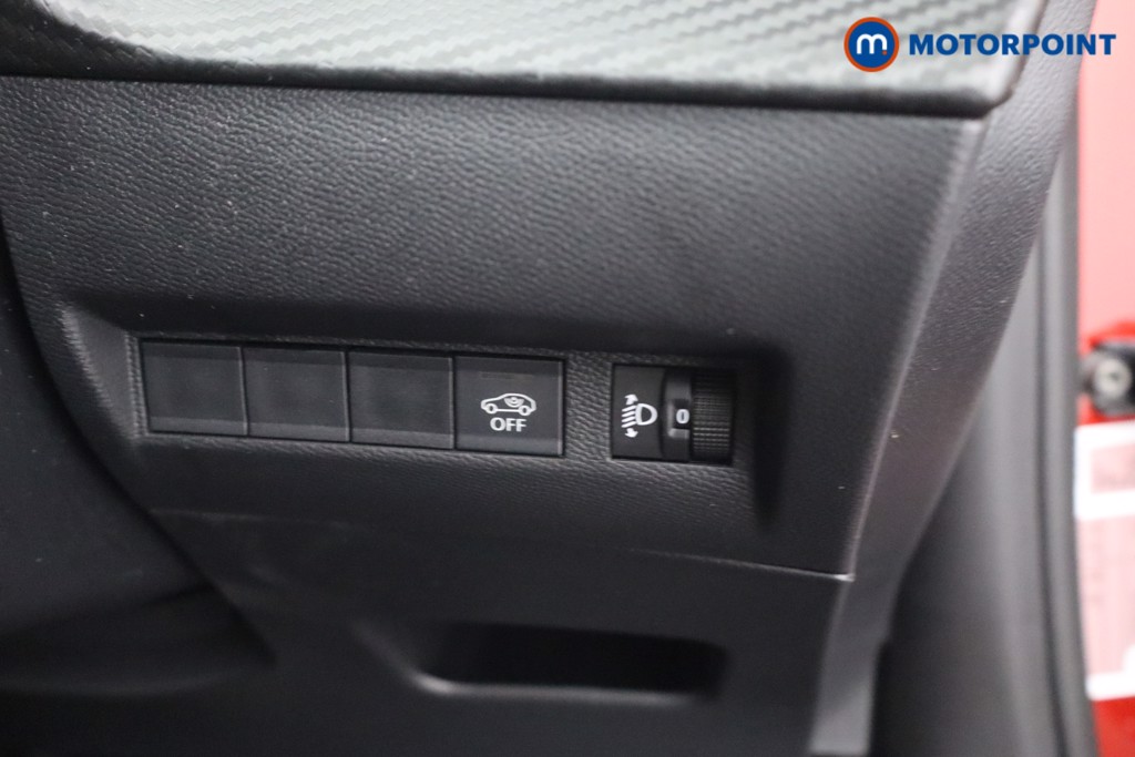 Peugeot 2008 Allure Manual Petrol SUV - Stock Number (1677495) - 11th supplementary image