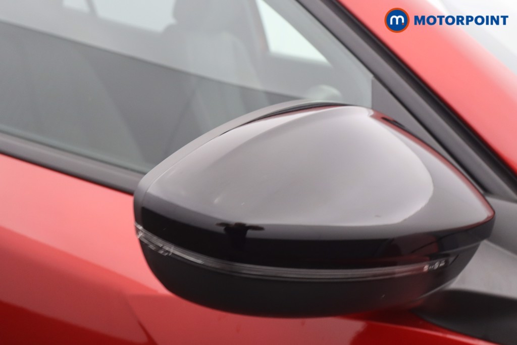 Peugeot 2008 Allure Manual Petrol SUV - Stock Number (1677495) - 18th supplementary image