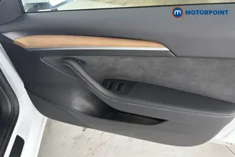 Tesla Model 3 Long Range Automatic Electric Saloon - Stock Number (1677724) - 18th supplementary image