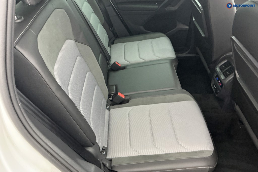 Volkswagen Tiguan R-Line Tech Manual Diesel SUV - Stock Number (1678091) - 4th supplementary image
