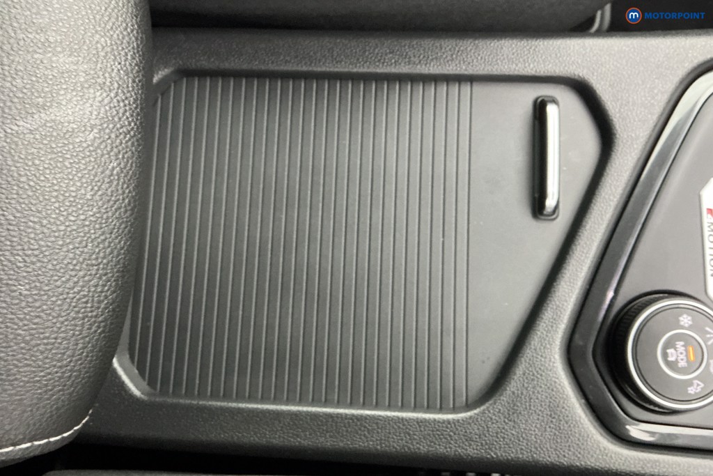 Volkswagen Tiguan R-Line Tech Manual Diesel SUV - Stock Number (1678091) - 16th supplementary image