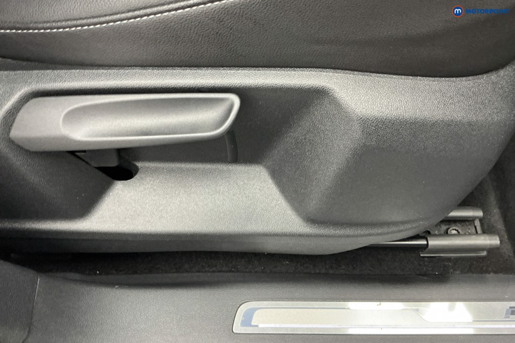 Volkswagen Tiguan R-Line Tech Manual Diesel SUV - Stock Number (1678091) - 27th supplementary image