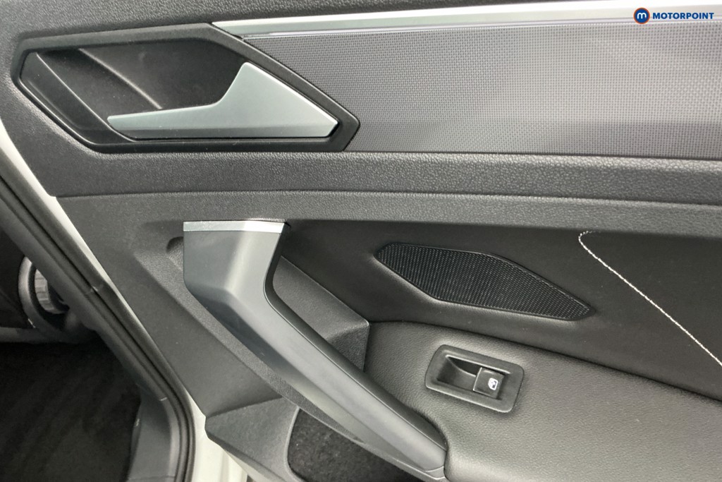 Volkswagen Tiguan R-Line Tech Manual Diesel SUV - Stock Number (1678091) - 31st supplementary image