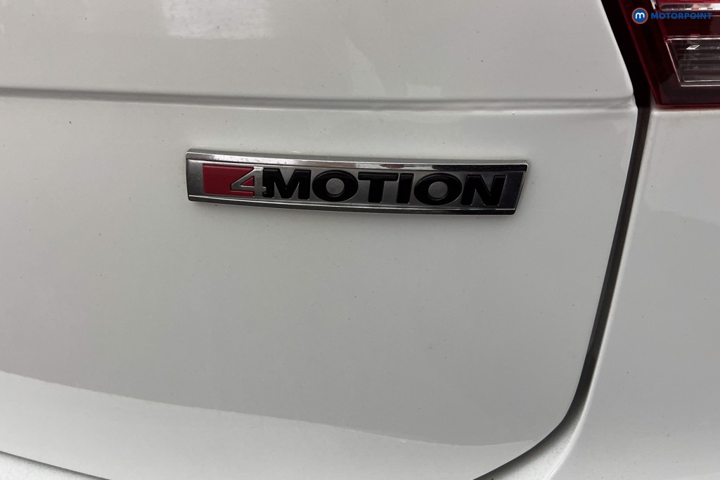 Volkswagen Tiguan R-Line Tech Manual Diesel SUV - Stock Number (1678091) - 36th supplementary image