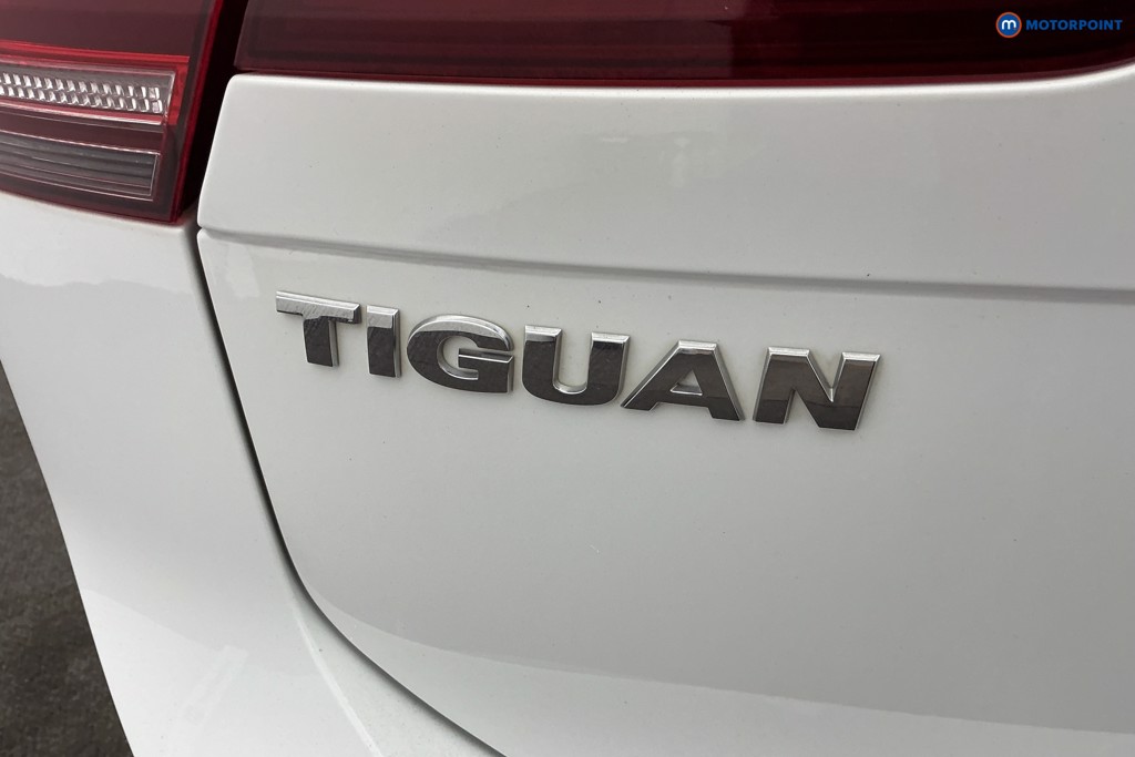 Volkswagen Tiguan R-Line Tech Manual Diesel SUV - Stock Number (1678091) - 37th supplementary image
